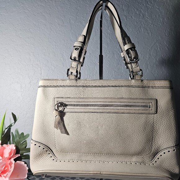 Coach Hampton Pebbled Leather Tassel Purse 5055 – COA – Excellent Used Condition - Picture 5 of 14